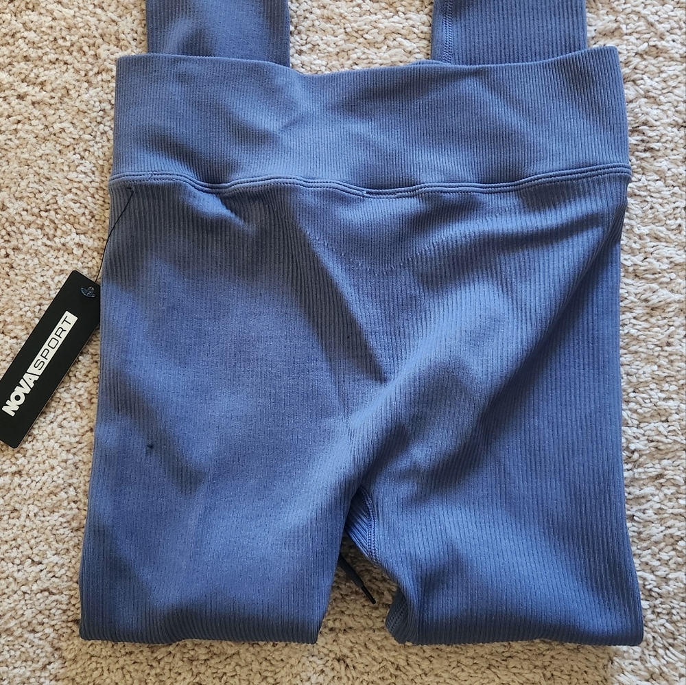 Nova Sport Leggings Size Medium - Picture 3 of 6